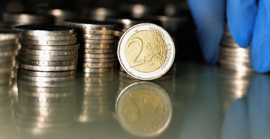 Monedhat dy euroshe false alarmojne Kosoven